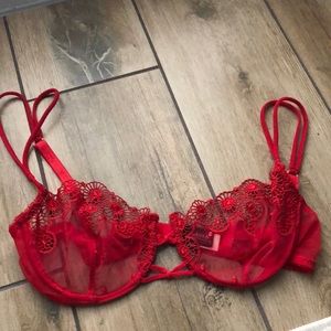 EUC Malizia by La Perla red sheer Demi bra 32C